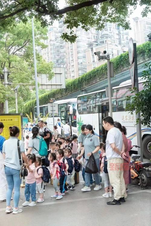 探索诺亚舟中心:为幼儿和青少年提供专业教育服务