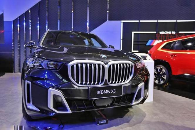 2024热血嘉年华:BMW M再现极致驾驶乐趣