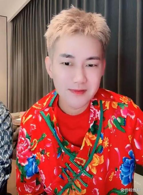 YY出事了！主播阿哲违约跳槽，直播平台发布处罚公告