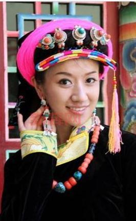 藏族女歌手旺姆最新动态:新歌溺于瞳光深情上线