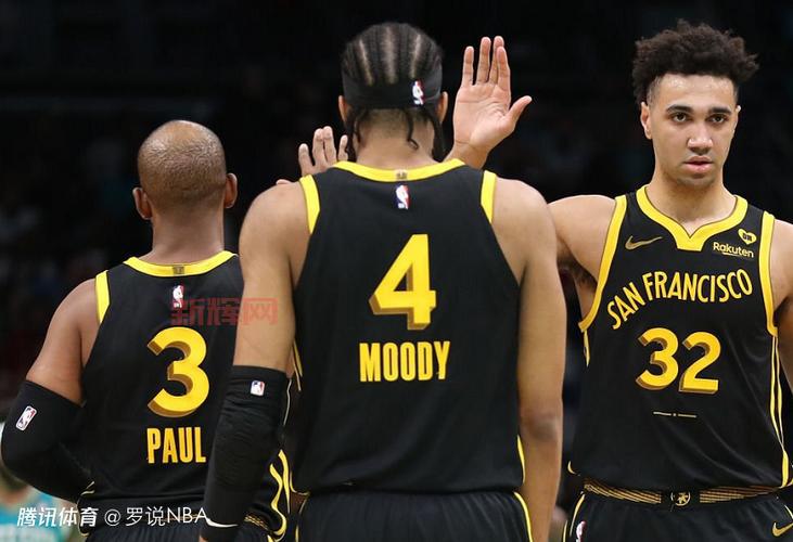 NBA常规赛:勇士115-122不敌国王,客场虫何时能翻身?