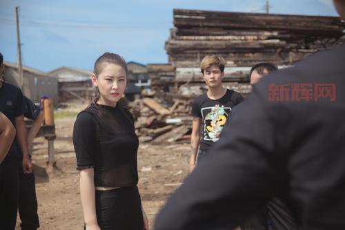 无地之主:陈韦然与迟漠寒领衔主演的惊险之旅