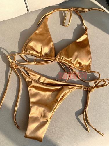 比基尼是什么意思?了解三点式泳衣的时尚与历史